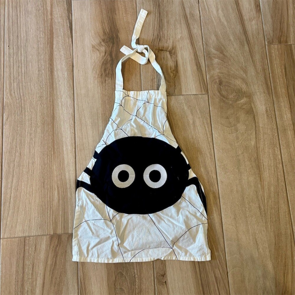 Sur La Table Spider Monster Face Apron White Black 18x24 in